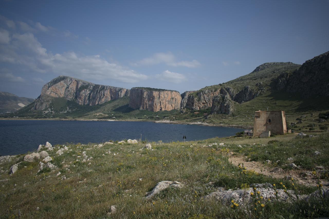 Case Cala Bucerno Кастеллуццо Екстер'єр фото